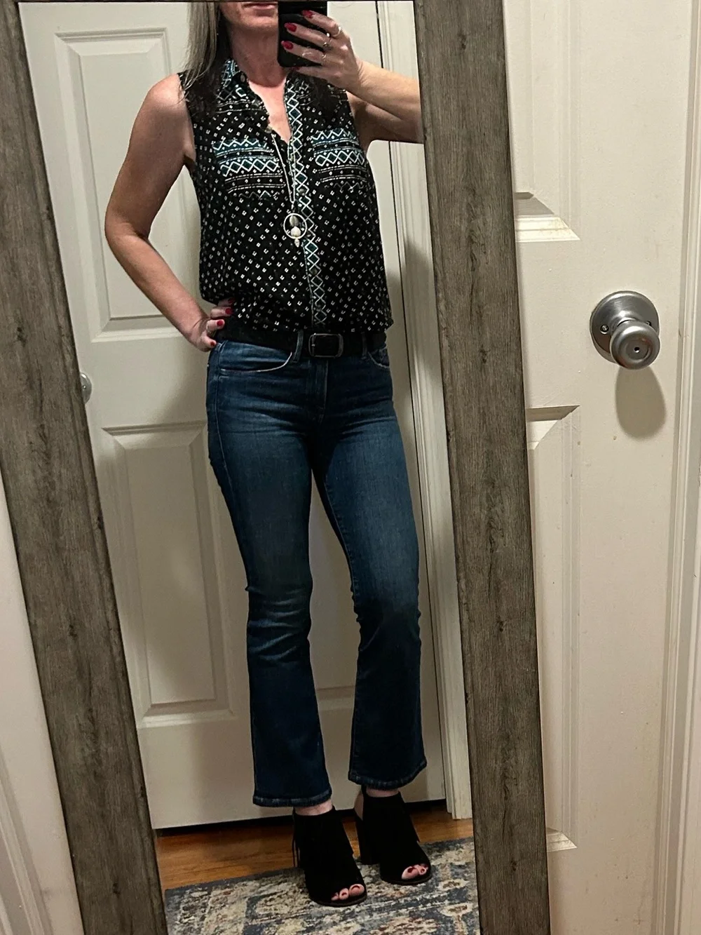 Anthropologie Akemi + Kin Black & Teal Sleeveless Button-Down Shirt - Picture 2 of 16